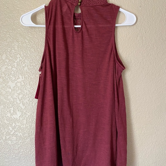 Top - Picture 3 of 5